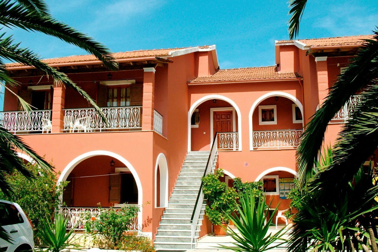 Niki Studios And Apartments By Hotelius Acharavi  Exterior foto